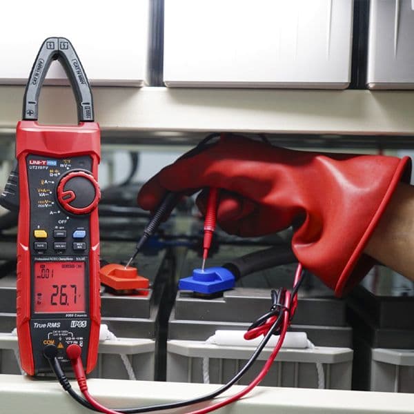 Pinza amperimétrica y sistemas fotovoltaicos UT219PV