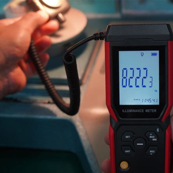 UT381A Luxómetro con Bluetooth Uni-Trend